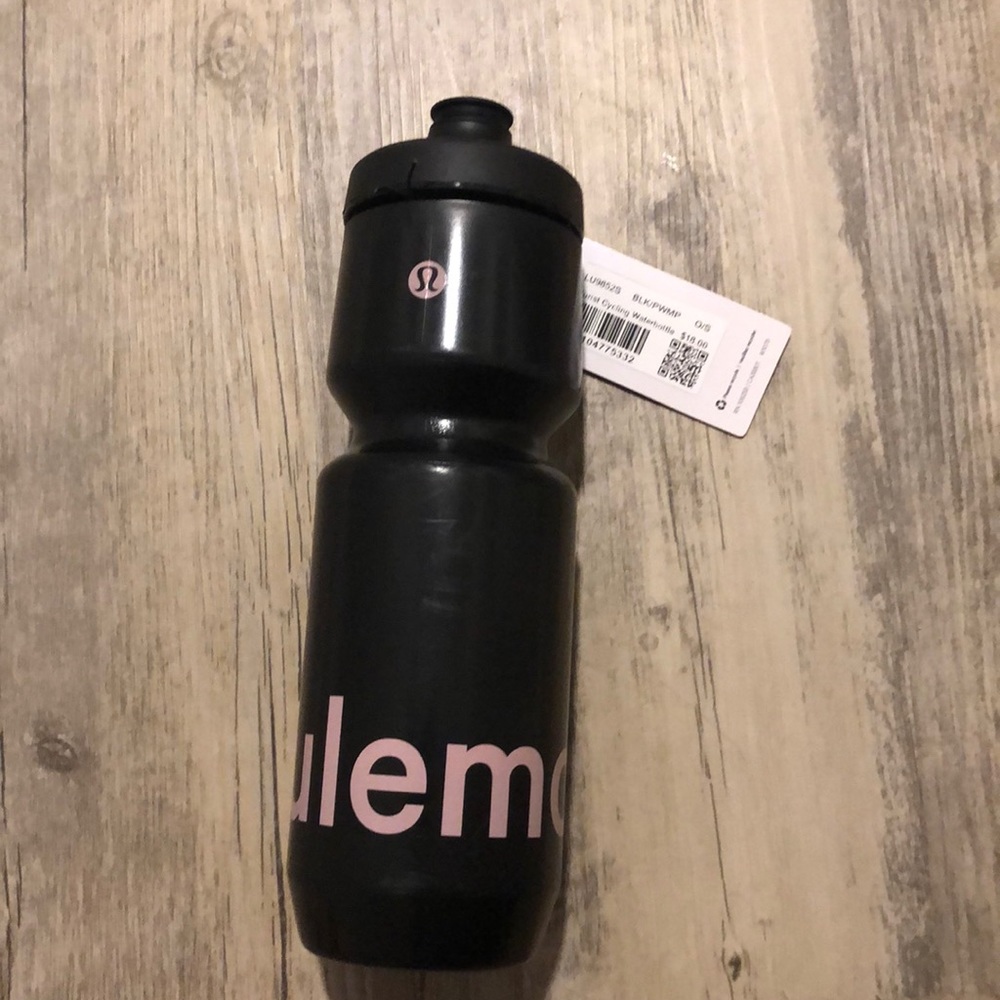 Lululemon Cyclist water bottle